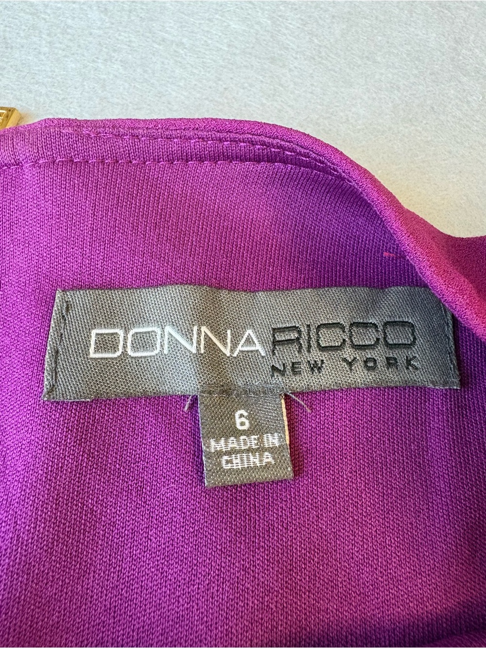 Donna Ricco Women's Fitted Stretchy Magenta Fitted Sheath Dress Sz 6 Career - Picture 2 of 8